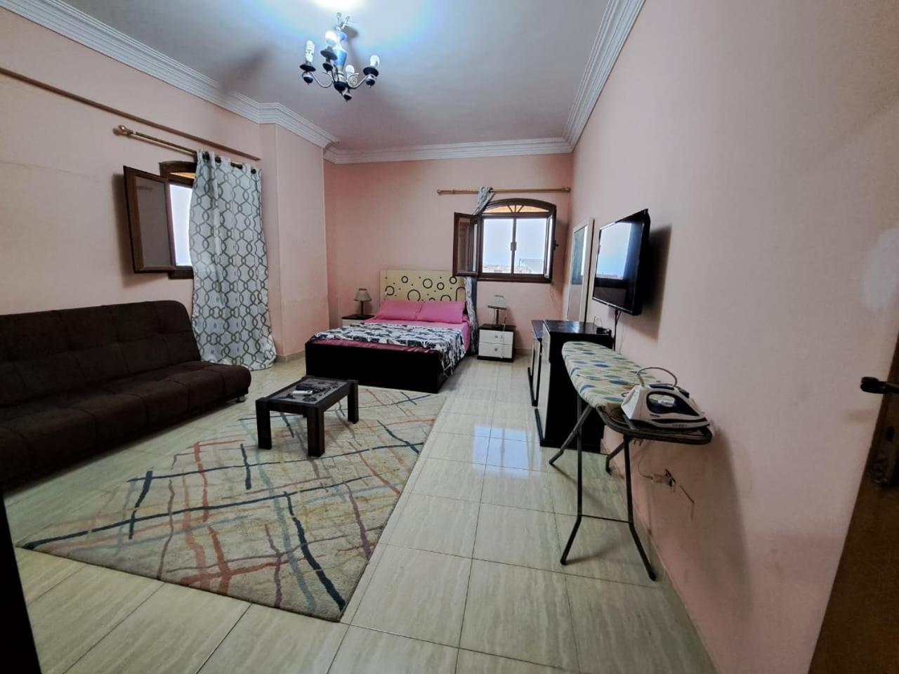 2-bedrooms With Quiet Sitting Area In Front Of It